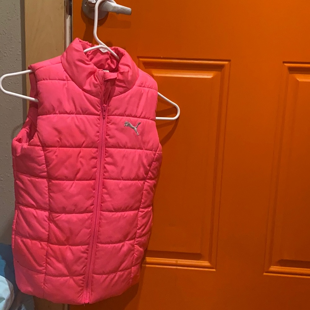 Cute puma vest .  Hardly worn!  Perfect for fall